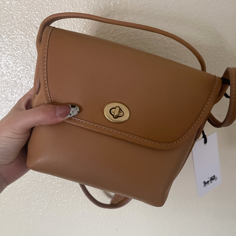 Coach Turnlock Crossbody in B4/Pink Saddle